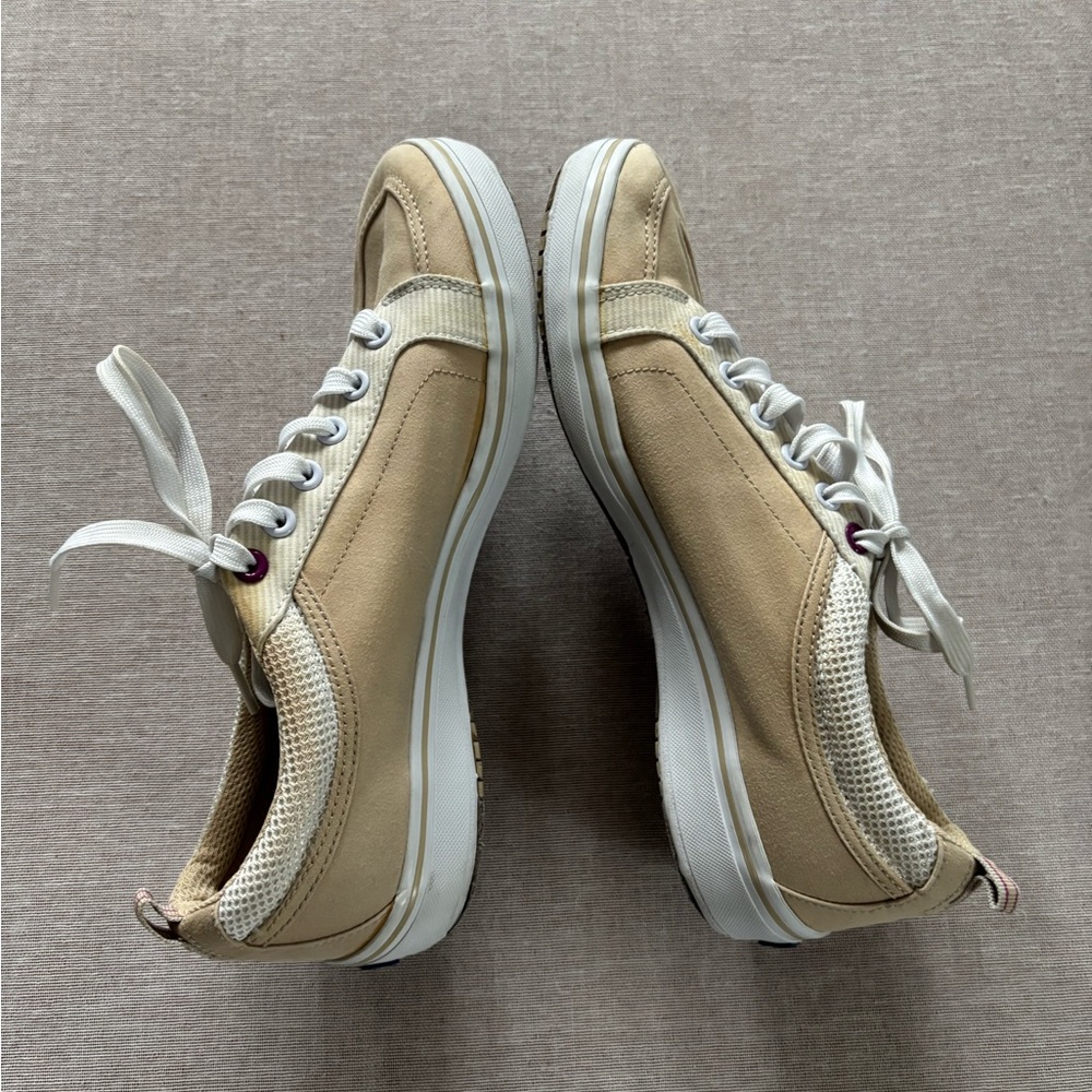 Keds tan tennis shoes. - Picture 5 of 12